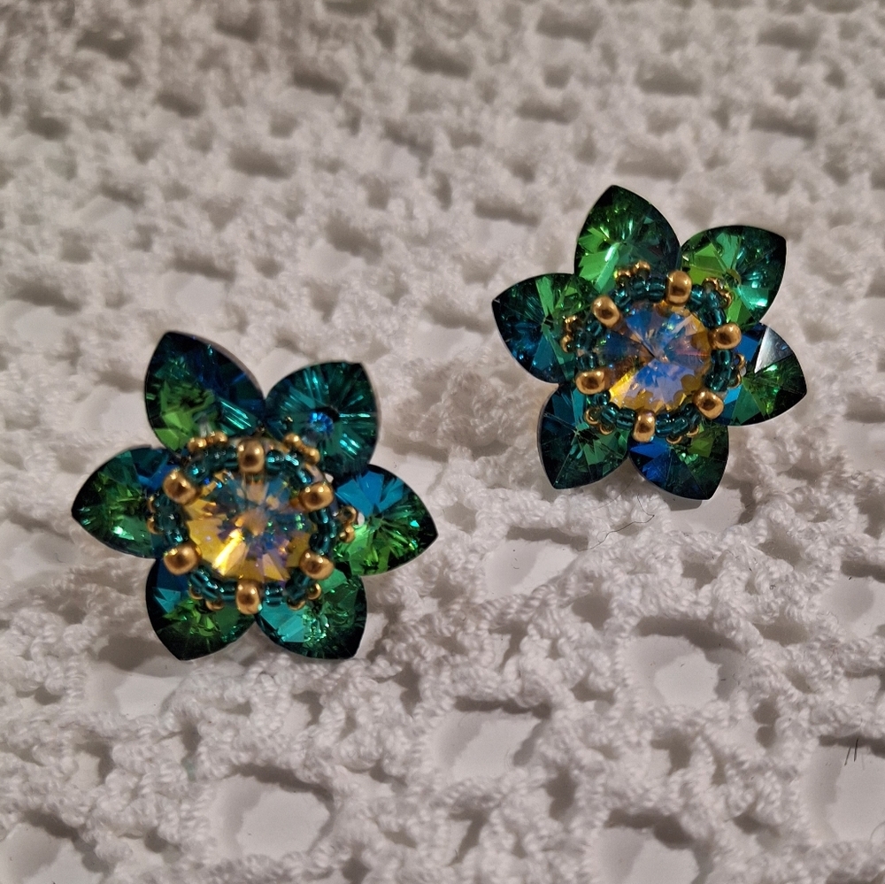crystal heart button earrings.
